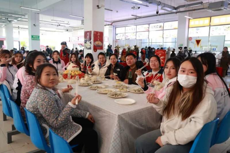 1713004782940219.jpg 640.jpg